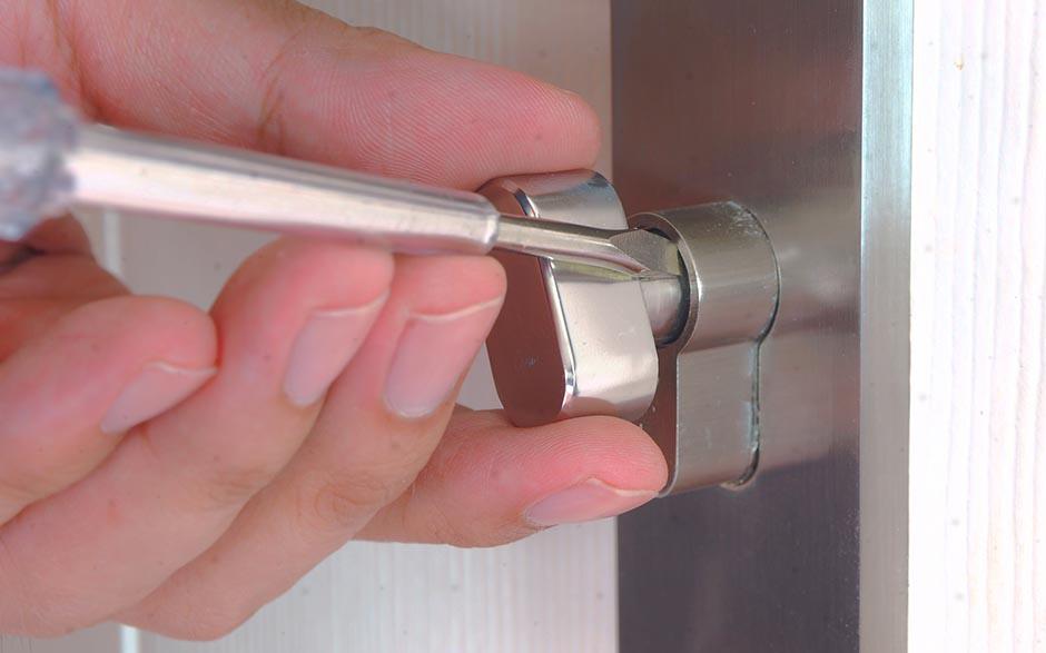 comment ouvrir une porte de chambre sans clé Montmagny